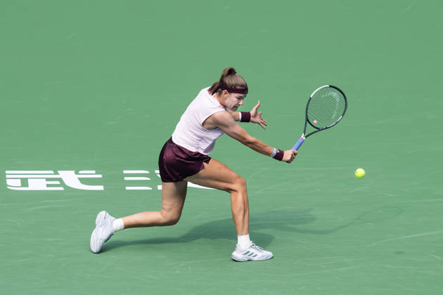 2026 WTA, Tennis Damen Wuhan Open: Karolina Muchova - Caty McNally in China - 14 Oct. Karolina Muchova of Czechia seen in action with Caty McNally of USA (Not in view) during the Wuhan Open final match at the Optics Valley International Tennis Center. Karolina Muchova defeated Caty McNally with a score of 3-6, 7-6, 7-6. Wuhan China Copyright: xRenxYongx xSOPAxImagesx DSC00869