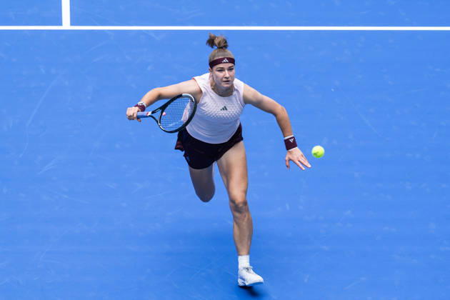 2026 WTA, Tennis Damen Wuhan Open: Karolina Muchova - Caty McNally in China - 14 Oct. Karolina Muchova of Czechia seen in action with Caty McNally of USA (Not in view) during the Wuhan Open final match at the Optics Valley International Tennis Center. Karolina Muchova defeated Caty McNally with a score of 3-6, 7-6, 7-6. Wuhan China Copyright: xRenxYongx xSOPAxImagesx DSC01013