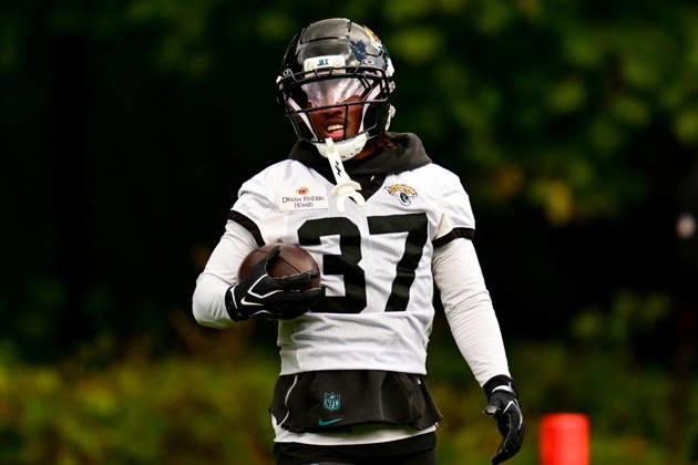 Jacksonville Jaguars, Press and Training Jacksonville Jaguars cornerback Jabbar Muhammad (37) during the press conference, PK, Pressekonferenz practise session for Jacksonville Jaguars at the Grove Hotel, Chandler s Cross, UK on 14 October 2026. Chandler s Cross Grove Hotel Hertfordshire UK Editorial use only , Copyright: xDennisxGoodwinx PSI-24998-0019