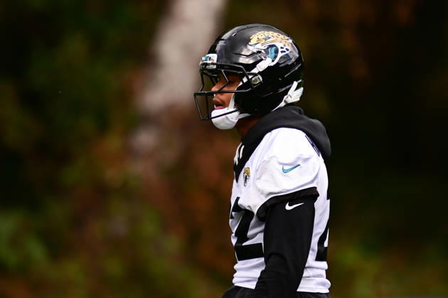 Jacksonville Jaguars, Press and Training Jacksonville Jaguars defensive back Jalen Huskey (22) during the press conference, PK, Pressekonferenz practise session for Jacksonville Jaguars at the Grove Hotel, Chandler s Cross, UK on 14 October 2026. Chandler s Cross Grove Hotel Hertfordshire UK Editorial use only , Copyright: xDennisxGoodwinx PSI-24998-0021