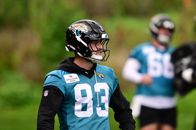 Jacksonville Jaguars, Press and Training Jacksonville Jaguars practice squad tight end Brendon Bates (83) during the press conference, PK, Pressekonferenz practise session for Jacksonville Jaguars at the Grove Hotel, Chandler s Cross, UK on 14 October 2026. Chandler s Cross Grove Hotel Hertfordshire UK Editorial use only , Copyright: xDennisxGoodwinx PSI-24998-0025