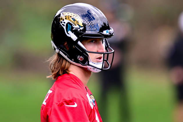Jacksonville Jaguars, Press and Training Jacksonville Jaguars quarterback Trevor Lawrence (16) during the press conference, PK, Pressekonferenz practise session for Jacksonville Jaguars at the Grove Hotel, Chandler s Cross, UK on 14 October 2026. Chandler s Cross Grove Hotel Hertfordshire UK Editorial use only , Copyright: xDennisxGoodwinx PSI-24998-0039