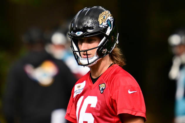 Jacksonville Jaguars, Press and Training Jacksonville Jaguars quarterback Trevor Lawrence (16) during the press conference, PK, Pressekonferenz practise session for Jacksonville Jaguars at the Grove Hotel, Chandler s Cross, UK on 14 October 2026. Chandler s Cross Grove Hotel Hertfordshire UK Editorial use only , Copyright: xDennisxGoodwinx PSI-24998-0051