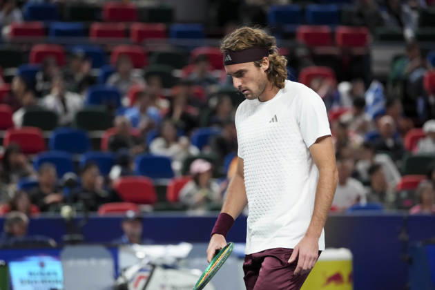 (261014) -- SHANGHAI, Oct. 14, 2026 -- Stefanos Tsitsipas of Greece reacts during the men s round of 16 match against Daniil Medvedev of Russia at the 2026 ATP, Tennis Herren tour Shanghai Masters tennis tournament in Shanghai, China, Oct. 14, 2026. ) (SP)CHINA-SHANGHAI-TENNIS-SHANGHAI MASTERS-MEN S SINGLES (CN) WangxXiang 