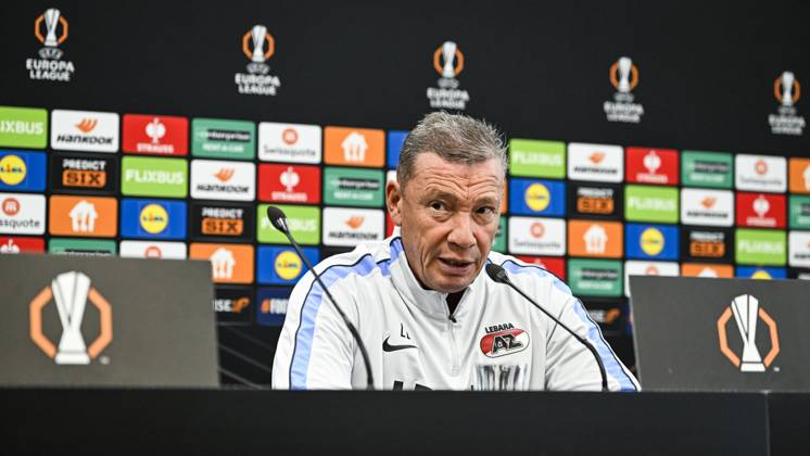 ALKMAAR - AZ Alkmaar coach Lee-Roy Echteld during a press conference, PK, Pressekonferenz the day before the Europa League match between AZ Alkmaar and Hapoel Beer-Sheva at the AFAS Stadium, on October 14, 2026 in Alkmaar, the Netherlands. OLAF KRAAK ANP xVIxANPxSportx xxANPxIVx 572422120 originalFilename: 572422120.jpg
