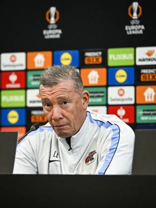 ALKMAAR - AZ Alkmaar coach Lee-Roy Echteld during a press conference, PK, Pressekonferenz the day before the Europa League match between AZ Alkmaar and Hapoel Beer-Sheva at the AFAS Stadium, on October 14, 2026 in Alkmaar, the Netherlands. OLAF KRAAK ANP xVIxANPxSportx xxANPxIVx 572422407 originalFilename: 572422407.jpg
