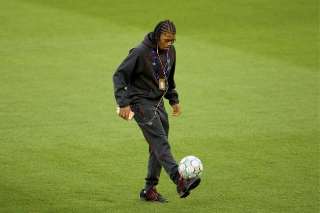 Football - UEFA Champions League - LASK v Liverpool FC LINZ, AUSTRIA - Wednesday, October 14, 2026: Liverpool s Rio Ngumoha on the pitch before the UEFA Champions League 2026 27 League Phase MD2 match between LASK and Liverpool FC at the Oberösterreich Arena. (Photo by David Rawcliffe Propaganda) LINZ Oberösterreich Arena UPPER AUSTRIA AUSTRIA  Copyright: xDavidxRawcliffex 2026-10-14-LASK_v_LIverpool-005