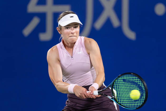 October 14, 2026, Wuhan, Hubei, China: Katie Volynets of USA plays against Hanyu Guo of China ( not in view) during the Wuhan Open final match at the Optics Valley International Tennis Center. Hanyu Guo defeated Katie Volynets with a score of 6-4, 4-6, 7-6. 2026 WTA, Tennis Damen Wuhan Open: Hanyu Guo Vs Katie Volynets In Wuhan, China - 14 Oct 2026  - ZUMAs197 20261014_aaa_s197_111 Copyright: xRenxYongx