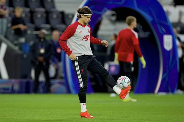 Football - UEFA Champions League - LASK v Liverpool FC LINZ, AUSTRIA - Wednesday, October 14, 2026: Liverpool substitute Milos Kerkez during the pre-match warm-up before the UEFA Champions League 2026 27 League Phase MD2 match between LASK and Liverpool FC at the Oberösterreich Arena. (Photo by David Rawcliffe Propaganda) LINZ Oberösterreich Arena UPPER AUSTRIA AUSTRIA  Copyright: xDavidxRawcliffex 2026-10-14-LASK_v_LIverpool-019