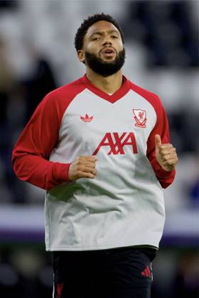 Football - UEFA Champions League - LASK v Liverpool FC LINZ, AUSTRIA - Wednesday, October 14, 2026: Liverpool substitute Joe Gomez during the pre-match warm-up before the UEFA Champions League 2026 27 League Phase MD2 match between LASK and Liverpool FC at the Oberösterreich Arena. (Photo by David Rawcliffe Propaganda) LINZ Oberösterreich Arena UPPER AUSTRIA AUSTRIA  Copyright: xDavidxRawcliffex 2026-10-14-LASK_v_LIverpool-026