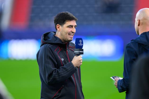 SOCCER - UEFA CL, LASK vs Liverpool LINZ,AUSTRIA,14.OCT.26 - SOCCER - UEFA Champions League, Linzer ASK vs Liverpool FC. Image shows head coach Andoni Iraola (Liverpool) during an interview.  GEPAxpictures xChristianxMoser