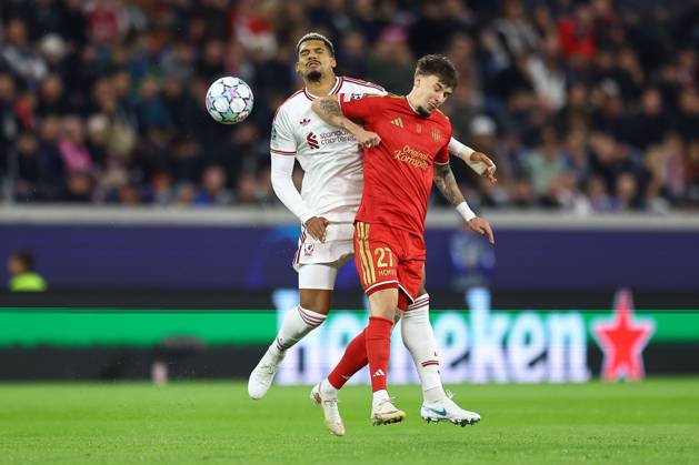 Ronald Araujo of Liverpool and Christoph Lang of LASK LASK v Liverpool, UEFA Champions League, Football, Raiffeisen Arena, Linz, Austria - 14 Oct 2026Linz Raiffeisen Arena Austria  Copyright: xMichaelxZemanek Shutterstockx 17215434u