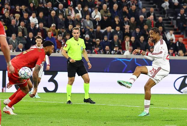 Bradley Barcola of Liverpool scores their sides second goal LASK v Liverpool, UEFA Champions League, Football, Raiffeisen Arena, Linz, Austria - 14 Oct 2026Linz Raiffeisen Arena Austria  Copyright: xMichaelxZemanek Shutterstockx 17215434ae