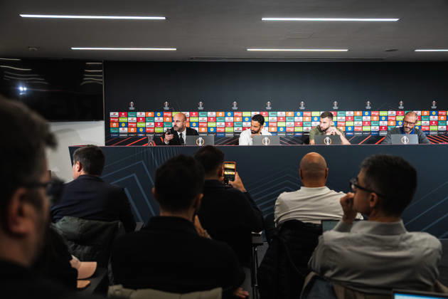 SOCCER - UEFA EL, RBS vs Milan SALZBURG,AUSTRIA,14.OCT.26 - SOCCER - UEFA Europa League, Red Bull Salzburg vs AC Milan, preview, press conference, PK, Pressekonferenz Milan. Image shows head coach Ruben Amorin and Strahinja Pavlovic (Milan).  GEPAxpictures xJulioxArellano