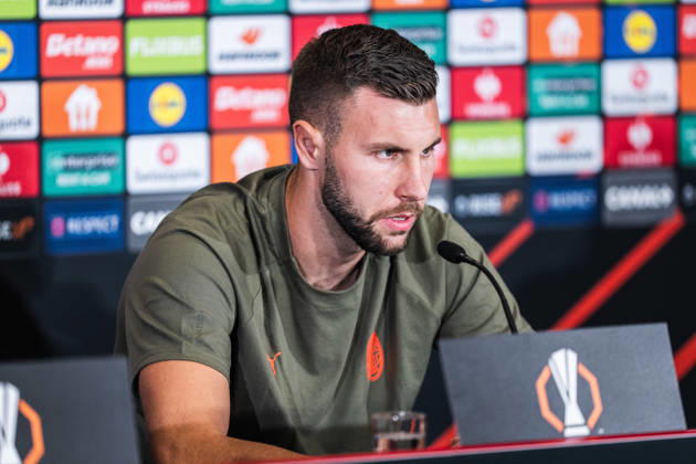 SOCCER - UEFA EL, RBS vs Milan SALZBURG,AUSTRIA,14.OCT.26 - SOCCER - UEFA Europa League, Red Bull Salzburg vs AC Milan, preview, press conference, PK, Pressekonferenz Milan. Image shows Strahinja Pavlovic (Milan).  GEPAxpictures xJulioxArellano