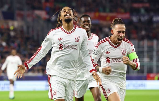 Bradley Barcola of Liverpool celebrates scoring their sides second goal LASK v Liverpool, UEFA Champions League, Football, Raiffeisen Arena, Linz, Austria - 14 Oct 2026Linz Raiffeisen Arena Austria  Copyright: xMichaelxZemanek Shutterstockx 17215434am