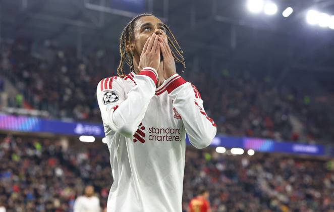 Bradley Barcola of Liverpool celebrates scoring their sides third goal LASK v Liverpool, UEFA Champions League, Football, Raiffeisen Arena, Linz, Austria - 14 Oct 2026Linz Raiffeisen Arena Austria  Copyright: xMichaelxZemanek Shutterstockx 17215434ay