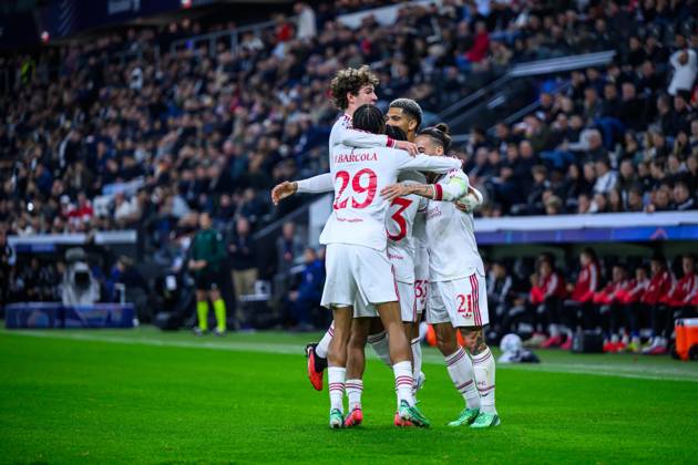 SOCCER - UEFA CL, LASK vs Liverpool LINZ,AUSTRIA,14.OCT.26 - SOCCER - UEFA Champions League, Linzer ASK vs Liverpool FC. Image shows the rejoicing of Liverpool with Ronald Araujo (Liverpool).  GEPAxpictures xChristianxMoser
