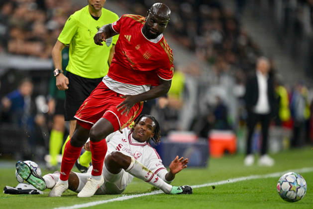 SOCCER - UEFA CL, LASK vs Liverpool LINZ,AUSTRIA,14.OCT.26 - SOCCER - UEFA Champions League, Linzer ASK vs Liverpool FC. Image shows Samuel Adeniran (LASK) and Jeremy Jacquet (Liverpool).  GEPAxpictures xAvnixRetkoceri