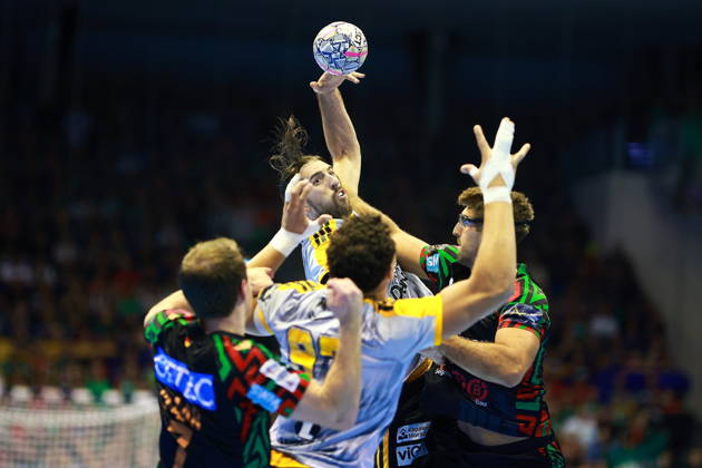 2026.10.14 Magdeburg Pilka reczna , Liga Mistrzow EHF , sezon 2026 27 SC Magdeburg -Industria Kielce N z Julien Bos Foto Tomasz Fafara PressFocus 2026.10.14 Magdeburg Handball , EHF Champions League , 2026 2027 season SC Magdeburg - Industria Kielce Julien Bos Credit: Tomasz Fafara PressFocus NEWSPIX.PL --- newspix.pl 