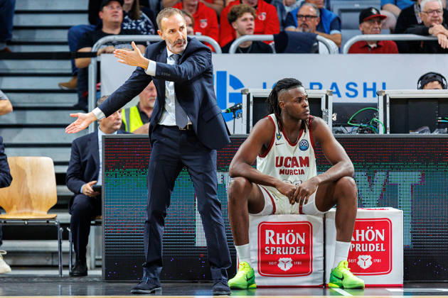 Sito Alonso (UCAM Murcia, Trainer), Jean-Marc Pansa (UCAM Murcia, 20), BMA365 Bamberg Baskets vs. UCAM Murcia, Basketball, Basketball Champions League, 3. Spieltag, 14.10.2026 BMA365 Bamberg Baskets vs. UCAM Murcia, Basketball, Basketball Champions League, 3. Spieltag, 14.10.2026 Bamberg Copyright: xEibner-Pressefoto G.xSantemizx EP_EER