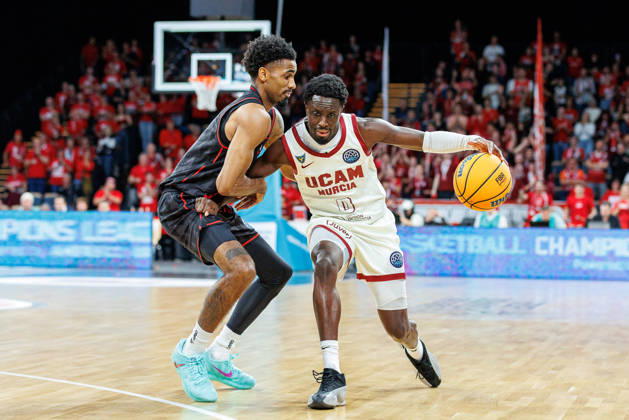 Mylik Wilson (BMA365 Bamberg Baskets, 10), Souley Boum (UCAM Murcia, 00), BMA365 Bamberg Baskets vs. UCAM Murcia, Basketball, Basketball Champions League, 3. Spieltag, 14.10.2026 BMA365 Bamberg Baskets vs. UCAM Murcia, Basketball, Basketball Champions League, 3. Spieltag, 14.10.2026 Bamberg Copyright: xEibner-Pressefoto G.xSantemizx EP_EER
