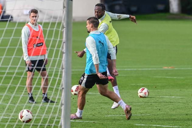Ricky-Jade Jones Adam Dzwigala ( Pauli ) Deutschland , Hamburg , Trainingsgelände an der Kollaustrasse , Fussball , 2. Bundesliga , FC St Pauli