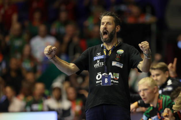 14.10.2026, xtgx, Handball Champions Legaue, SC Magdeburg - Industria Kielce emspor, v.l. Bennet Wiegert (Magdeburg, Trainer) Jubel, Torjubel, jubelt ueber das Tor, celebrate the goal, celebration Magdeburg