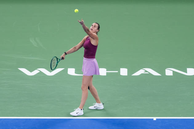 2026 WTA, Tennis Damen Wuhan Open: Aryna Sabalenka - Ann Li in wuhan, China - 14 Oct 2026 Aryna Sabalenka of Belarus plays against Ann Li of USA ( not in view) during the Wuhan Open final match at the Optics Valley International Tennis Center. Ann li defeated Aryna Sabalenka with a score of 3-6, 6-4, 7-6. wuhan China Copyright: xRenxYongx xSOPAxImagesx DSC01240