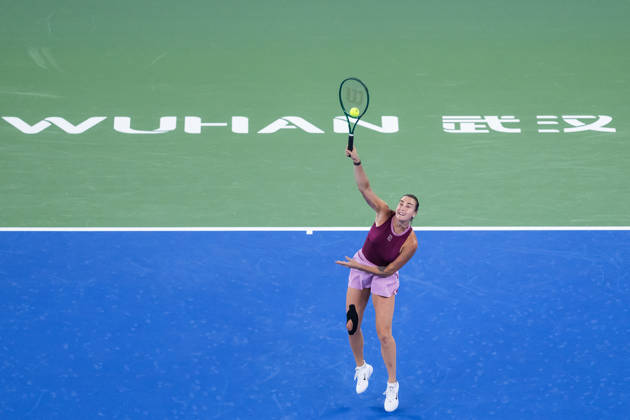 2026 WTA, Tennis Damen Wuhan Open: Aryna Sabalenka - Ann Li in wuhan, China - 14 Oct 2026 Aryna Sabalenka of Belarus plays against Ann Li of USA ( not in view) during the Wuhan Open final match at the Optics Valley International Tennis Center. Ann li defeated Aryna Sabalenka with a score of 3-6, 6-4, 7-6. wuhan China Copyright: xRenxYongx xSOPAxImagesx DSC01248