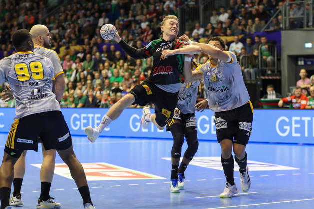 14.10.2026, xgox, Handball EHF Champions League SC Magdeburg - Industria Kielce v.l. Gisli Thorgeir Kristjansson (Magdeburg, 10) wirft Tor, Torschuetze, erzielt Tor, Treffer, scores the goal Magdeburg