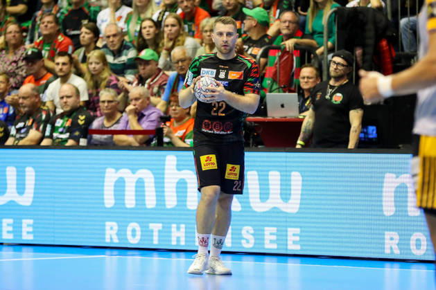 14.10.2026, xgox, Handball EHF Champions League SC Magdeburg - Industria Kielce v.l. Lukas Mertens (Magdeburg, 22) am Ball, plays the ball Magdeburg