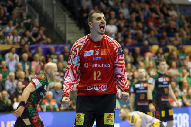 14.10.2026, xtgx, Handball Champions Legaue, SC Magdeburg - Industria Kielce emspor, v.l. Matej Mandic (Magdeburg, 12) Jubelt ueber gehaltenen Ball, abgewehrt, gehalten, Torhueter Magdeburg