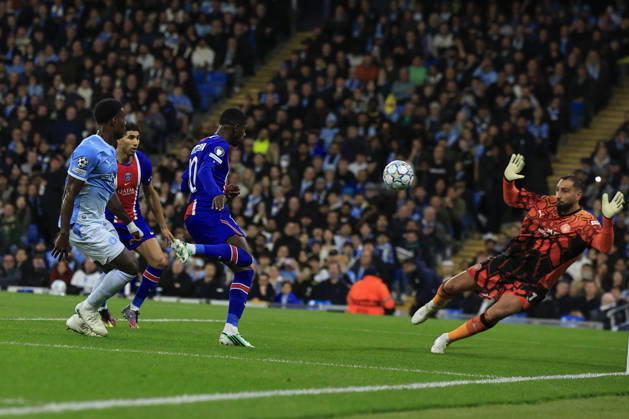 Manchester City v Paris Saint-Germain, Champions League GOAL. Ousmane Dembele (10) of Paris Saint-Germain scores to make it 0-2 during the Champions League match between Manchester City and Paris Saint-Germain at the Etihad Stadium, Manchester, UK on 14 October 2026. Manchester Etihad Stadium Manchester UK Editorial use only , Copyright: xConorxMolloyx PSI-25002-0020