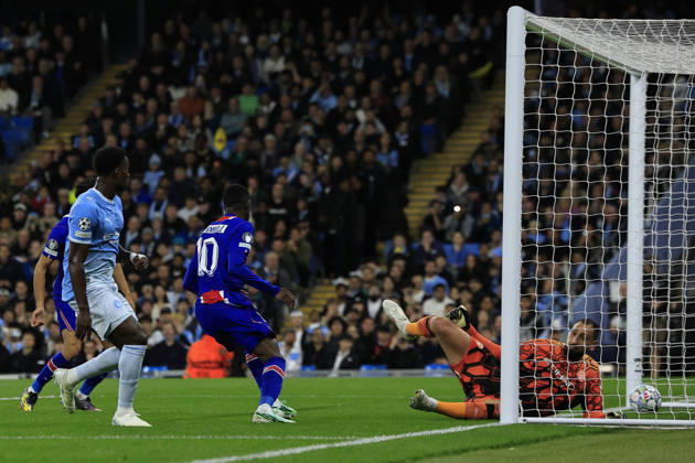 Manchester City v Paris Saint-Germain, Champions League GOAL. Ousmane Dembele (10) of Paris Saint-Germain scores to make it 0-2 during the Champions League match between Manchester City and Paris Saint-Germain at the Etihad Stadium, Manchester, UK on 14 October 2026. Manchester Etihad Stadium Manchester UK Editorial use only , Copyright: xConorxMolloyx PSI-25002-0021