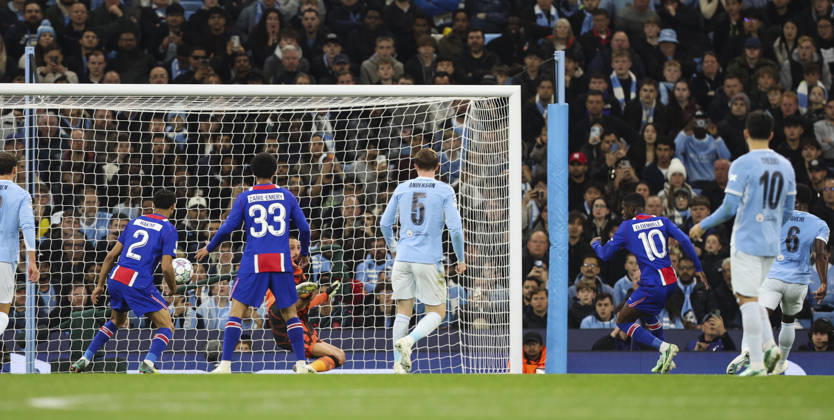 Manchester City v Paris, UEFA Champions League, League Stage 14.10.26 Manchester City v Paris, UEFA Champions League, League Stage Bradley Ormesher The Times Ousmane Dembélé of PSG scoring his teams 2nd goal  Copyright: xBradleyxOrmesherx NINTCHDBPICT001115701297