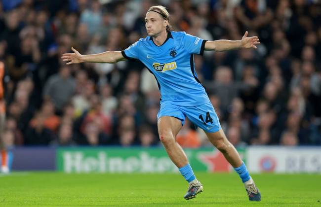 Lovro Majer of AEK Athens celebrates scoring their side s first goal of the game Shakhtar Donetsk v AEK, UEFA Champions League, Football, Stamford Bridge, London, UK - 14 Oct 2026London Stamford Bridge United Kingdom  Copyright: xGeorgexTewkesbury Shutterstockx 17215606bj