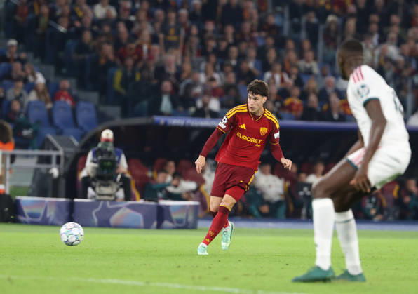 Europa Champions League 2026 27 between Roma vs Real Madrid Goal the Marten de Roon of AS Roma during the Champions League football match between AS Roma and FC Real Madrid at the Stadio Olimpico in Rome on October 14, 2026 Pictured: Roma stadio Olimpico Roma Italy Copyright: xFABIOxSASSOxFabioxSassox Roma Real Madrid2026_10_14Fabio Sasso7626