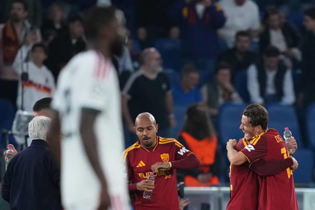 Roma’s Marten de Roon celebrates after scoring during the UEFA Champions League Phase - Matchday 2 soccer match between AS Roma and Real Madrid at the Rome s Olympic stadium, Italy - Wednesday October 14, 2026 - Soccer ( Photo by Alfredo Falcone LaPresse )  Copyright: xAlfredoxFalcone LaPressex