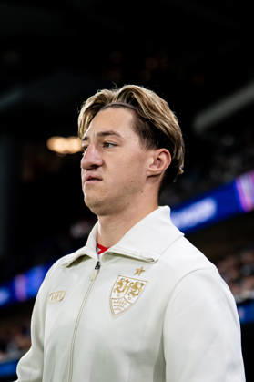 14.10.2026: Champions League, 2. Spieltag, Å K Slovan Bratislava vs. VfB Stuttgart im Å tadion Tehelnà pole Narodný futbalový Å¡tadion Angelo Stiller (VfB) einlaufen WICHTIGER HINWEIS: Gemäß den Vorgaben des DFB und der DFL ist es untersagt, in dem Stadion und oder vom Spiel angefertigte Fotoaufnahmen in Form von Sequenzbildern und oder videoähnlichen Fotostrecken zu verwerten bzw. verwerten zu lassen. Copyright: xJordyxFourgonx