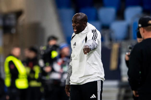 14.10.2026: Champions League, 2. Spieltag, Å K Slovan Bratislava vs. VfB Stuttgart im Å tadion TehelnÃ pole NarodnÃ½ futbalovÃ½ Å¡tadion Yaya TourÃ (Slovan) gibt Anweisungen WICHTIGER HINWEIS: Gemäß den Vorgaben des DFB und der DFL ist es untersagt, in dem Stadion und oder vom Spiel angefertigte Fotoaufnahmen in Form von Sequenzbildern und oder videoähnlichen Fotostrecken zu verwerten bzw. verwerten zu lassen. Copyright: xJordyxFourgonx