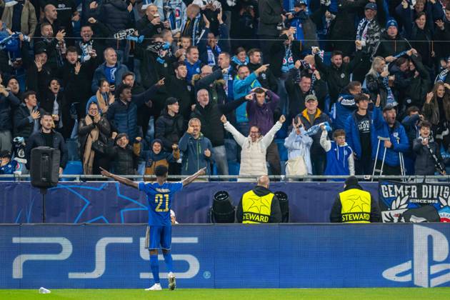 Suleiman Camara a goal celebrate with fans during UEFA Champions league match , SK Slovan Bratislava - VFB Stuttgart , 14. october 2026, Tehelne pole Stadium, Bratislava, Slovakia Copyright: xMICHALxFAJT,ZOSPORTU.SKx MAJ_1322