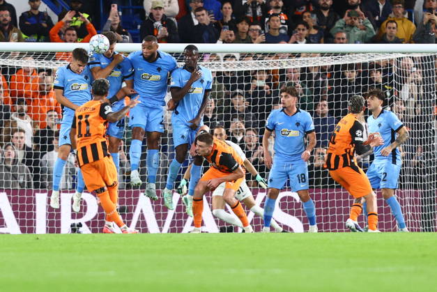 UEFA Champions League - Shakhtar Donetsk vs AEK Athens FC - Newertton of Shakhtar Donetsk in action during the UEFA Champions League League phase Matchday 2 soccer match between Shakhtar Donetsk vs AEK Athens FC in Stamford Bridge, London, UK, on 13 October 2026. IMAGO ONE INCH PRODUCTIONS LONDON UK Copyright: xONExINCHxPRODUCTIONSx 7122974