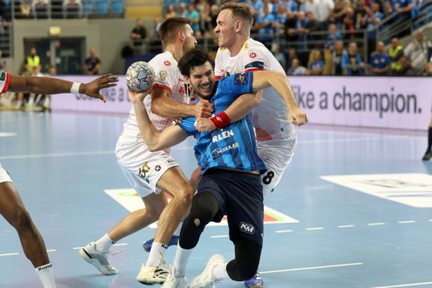 Plock 14.10.2026 Liga mistrzow pilka reczna mezczyzn faza grupowa sezon 2026 27 --- Group phase mens handball EHF Champions League Orlen Wisla Plock - HC Vardar 1961 Skopje Leon Ljevar Wiktor Jankowski Gergo Fazekas Fot. Marcin Solarz FotoPyK NEWSPIX.PL --- newspix.pl 