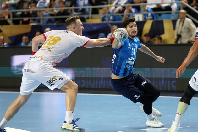Plock 14.10.2026 Liga mistrzow pilka reczna mezczyzn faza grupowa sezon 2026 27 --- Group phase mens handball EHF Champions League Orlen Wisla Plock - HC Vardar 1961 Skopje Wiktor Jankowski Gergo Fazekas Fot. Marcin Solarz FotoPyK NEWSPIX.PL --- newspix.pl 