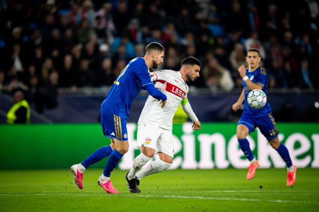 14.10.2026: Champions League, 2. Spieltag, Å K Slovan Bratislava vs. VfB Stuttgart im Å tadion TehelnÃ pole NarodnÃ½ futbalovÃ½ Å¡tadion Deniz Undav (VfB) im Zweikampf mit Svetozar MarkoviÄ‡ (Slovan) WICHTIGER HINWEIS: Gemäß den Vorgaben des DFB und der DFL ist es untersagt, in dem Stadion und oder vom Spiel angefertigte Fotoaufnahmen in Form von Sequenzbildern und oder videoähnlichen Fotostrecken zu verwerten bzw. verwerten zu lassen. Copyright: xJordyxFourgonx