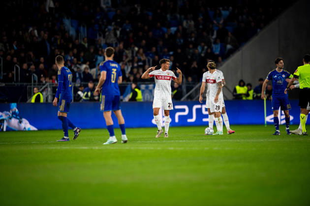 14.10.2026: Champions League, 2. Spieltag, Å K Slovan Bratislava vs. VfB Stuttgart im Å tadion TehelnÃ pole NarodnÃ½ futbalovÃ½ Å¡tadion Grischa Prömel (VfB) gibt Anweisungen WICHTIGER HINWEIS: Gemäß den Vorgaben des DFB und der DFL ist es untersagt, in dem Stadion und oder vom Spiel angefertigte Fotoaufnahmen in Form von Sequenzbildern und oder videoähnlichen Fotostrecken zu verwerten bzw. verwerten zu lassen. Copyright: xJordyxFourgonx