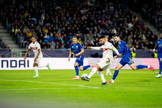 14.10.2026: Champions League, 2. Spieltag, Å K Slovan Bratislava vs. VfB Stuttgart im Å tadion TehelnÃ pole NarodnÃ½ futbalovÃ½ Å¡tadion Deniz Undav (VfB) flankt rein WICHTIGER HINWEIS: Gemäß den Vorgaben des DFB und der DFL ist es untersagt, in dem Stadion und oder vom Spiel angefertigte Fotoaufnahmen in Form von Sequenzbildern und oder videoähnlichen Fotostrecken zu verwerten bzw. verwerten zu lassen. Copyright: xJordyxFourgonx