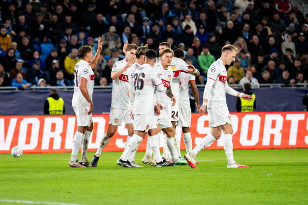 14.10.2026: Champions League, 2. Spieltag, Å K Slovan Bratislava vs. VfB Stuttgart im Å tadion TehelnÃ pole NarodnÃ½ futbalovÃ½ Å¡tadion Tor zum 0:2 hier der Jubel von den Stuttgarter WICHTIGER HINWEIS: Gemäß den Vorgaben des DFB und der DFL ist es untersagt, in dem Stadion und oder vom Spiel angefertigte Fotoaufnahmen in Form von Sequenzbildern und oder videoähnlichen Fotostrecken zu verwerten bzw. verwerten zu lassen. Copyright: xJordyxFourgonx