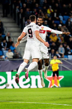 14.10.2026: Champions League, 2. Spieltag, Å K Slovan Bratislava vs. VfB Stuttgart im Å tadion TehelnÃ pole NarodnÃ½ futbalovÃ½ Å¡tadion Tor zum 0:3 durch Ermedin DemiroviÄ‡ (VfB) hier im Jubel mit Lorenz Assignon (VfB) WICHTIGER HINWEIS: Gemäß den Vorgaben des DFB und der DFL ist es untersagt, in dem Stadion und oder vom Spiel angefertigte Fotoaufnahmen in Form von Sequenzbildern und oder videoähnlichen Fotostrecken zu verwerten bzw. verwerten zu lassen. Copyright: xJordyxFourgonx